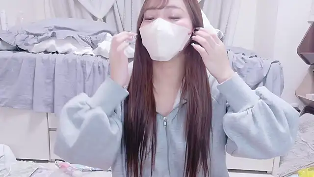  chanMOMO  online show from October 10, 2025, 1:23 pm