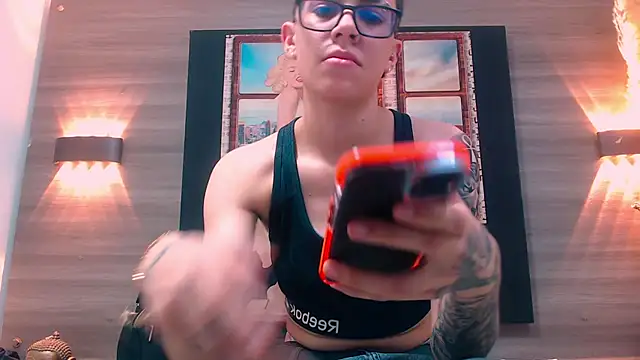 Cutie Shy  online show from November 26, 2025, 6:41 pm