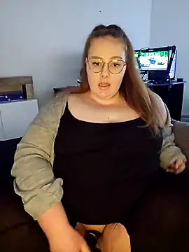 Snapshot of _Julie_x chatting on December 14, 2024, 1:59 pm Julie x online show from December 14, 2024, 1:59 pm