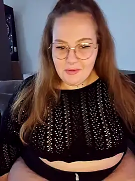 Snapshot of _Julie_x chatting on February 21, 2025, 7:23 am Julie x online show from February 21, 2025, 7:23 am