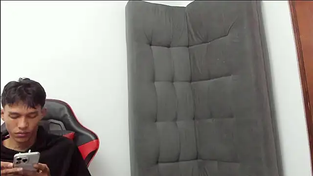 TommyGun 22 online show from February 22, 2026, 3:53 am