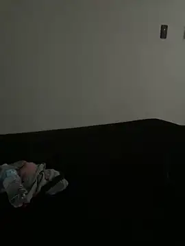 lolitalamasbonita01 online show from October 10, 2025, 3:02 pm