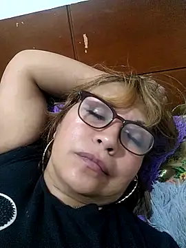 Kazsandraa online show from March 17, 2025, 5:27 pm