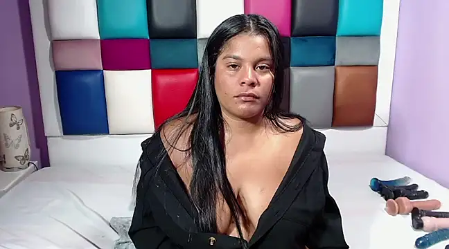 Sam-Evans-hot online show from March 14, 2025, 10:07 am