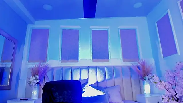 queen satin online show from December 16, 2025, 8:29 am