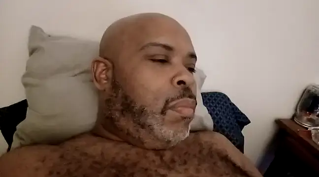 ChiRaqb8 online show from March 11, 2025, 1:26 am