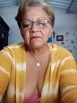 Madrastrahot69 online show from December 16, 2025, 3:22 am