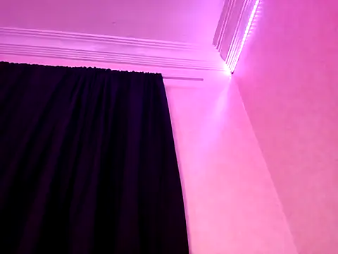 ---sophia--- online show from October 1, 2025, 6:40 am