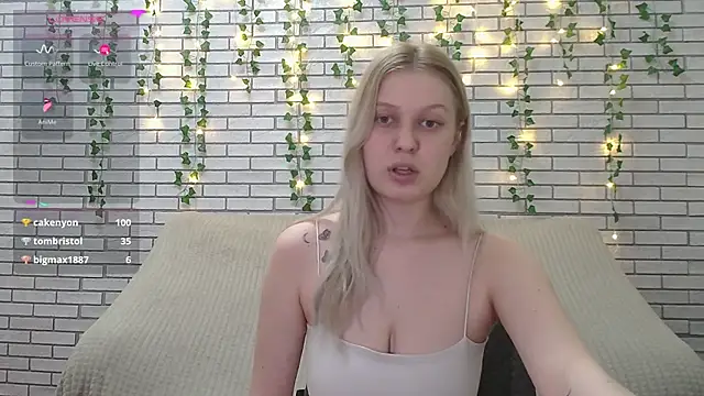 EmiliaDuchess online show from February 13, 2025, 1:05 pm