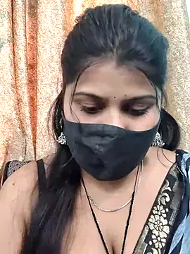 Hotty-simran online show from November 26, 2025, 4:23 am