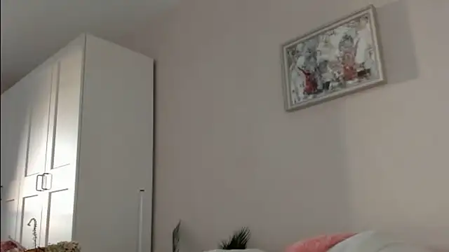 agelandreww online show from October 20, 2025, 1:11 pm