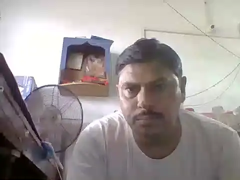 Snapshot of Srmotrs chatting on October 1, 2025, 11:36 am Srmotrs online show from October 1, 2025, 11:36 am