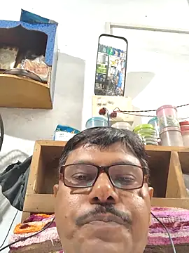 Snapshot of Srmotrs chatting on September 29, 2025, 2:44 pm Srmotrs online show from September 29, 2025, 2:44 pm