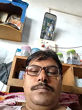 Snapshot of Srmotrs chatting on September 26, 2025, 10:11 am Srmotrs online show from September 26, 2025, 10:11 am