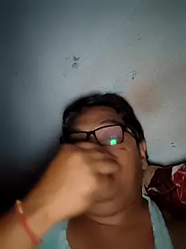 Snapshot of Srmotrs chatting on September 27, 2025, 7:31 pm Srmotrs online show from September 27, 2025, 7:31 pm