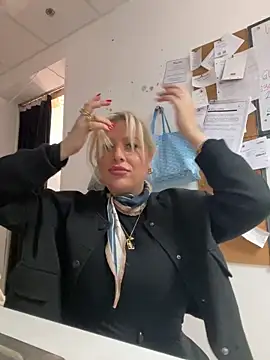 Arabellalee23 online show from March 15, 2025, 8:43 pm