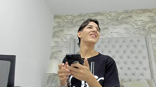 Kev jenner online show from September 21, 2025, 7:30 pm