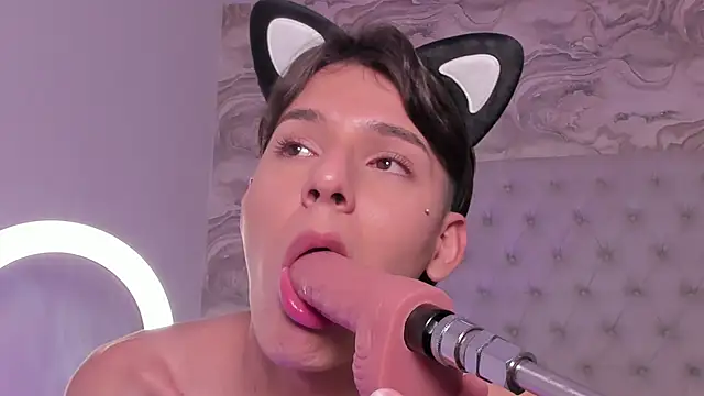 Kev jenner online show from September 13, 2025, 12:21 am