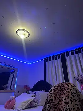 touchm cockhard online show from November 14, 2025, 3:54 am