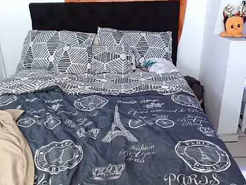 luna grans 777 online show from November 29, 2025, 5:29 am