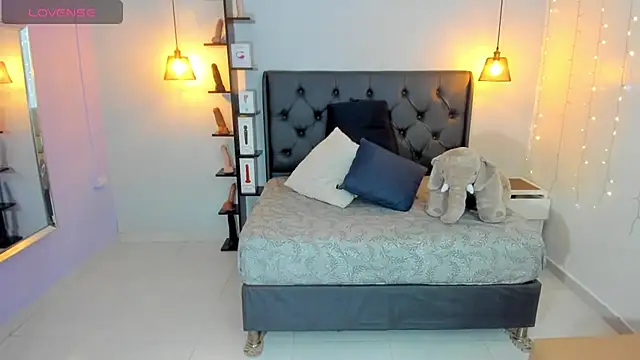 MEYLAGIA online show from March 22, 2025, 1:54 am