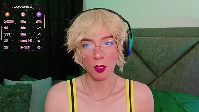 Snapshot of Sammy_Russell chatting on September 17, 2025, 8:05 am Sammy Russell online show from September 17, 2025, 8:05 am