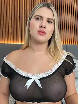 EmiilyAdams  online show from January 14, 2026, 10:13 pm