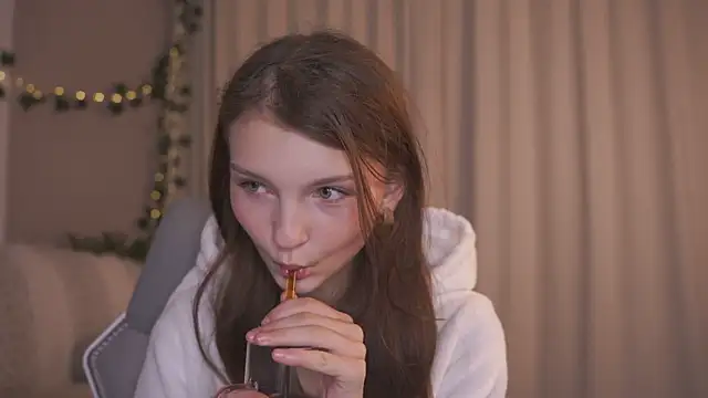 CindyGarrison online show from September 29, 2025, 1:12 am