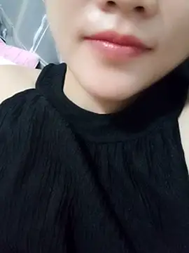 Snapshot of Sexyass13 chatting on September 17, 2025, 5:04 pm Sexyass13 online show from September 17, 2025, 5:04 pm