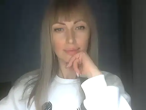 EffectMaya online show from April 16, 2026, 6:41 pm