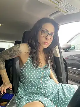 BeautifulMesss online show from April 18, 2026, 3:58 pm