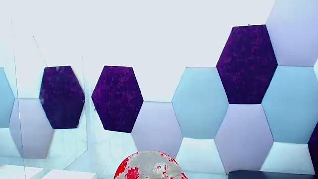 TaylorMon online show from September 23, 2025, 2:29 am