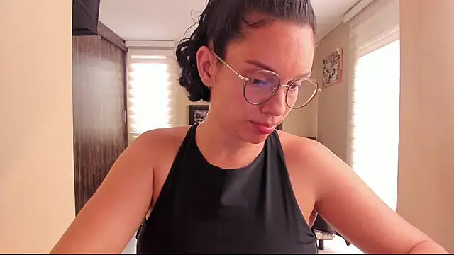 Snapshot of anabel_025 chatting on May 21, 2026, 7:44 pm anabel 025 online show from May 21, 2026, 7:44 pm