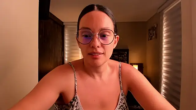 anabel 025 online show from December 18, 2025, 5:28 pm