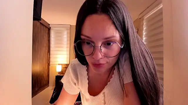 anabel 025 online show from September 9, 2025, 5:44 pm