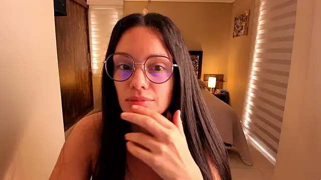 anabel 025 online show from November 14, 2025, 3:37 pm