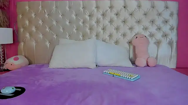 Julieta Cortes   online show from March 9, 2026, 11:58 am