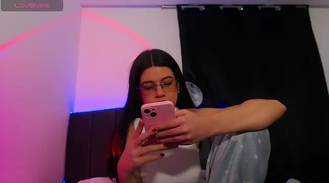 ily bea online show from December 19, 2024, 10:32 pm