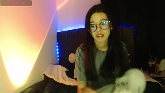 ily bea online show from October 2, 2025, 12:36 am