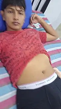 Snapshot of alex_245711 chatting on December 3, 2025, 4:35 am alex 245711 online show from December 3, 2025, 4:35 am