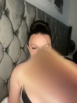 riri bstvx online show from October 4, 2025, 4:08 pm