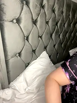 riri bstvx online show from October 11, 2025, 4:52 pm