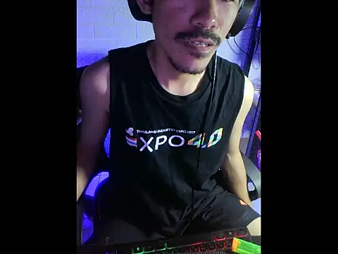 cloudyth1994 online show from January 16, 2026, 6:56 pm