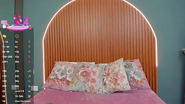 NayeCloud online show from December 19, 2025, 3:43 am