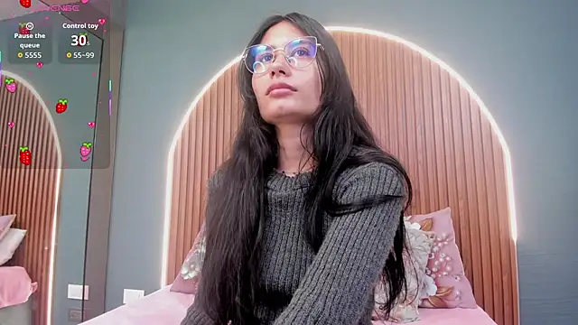 NayeCloud online show from November 16, 2025, 3:33 am