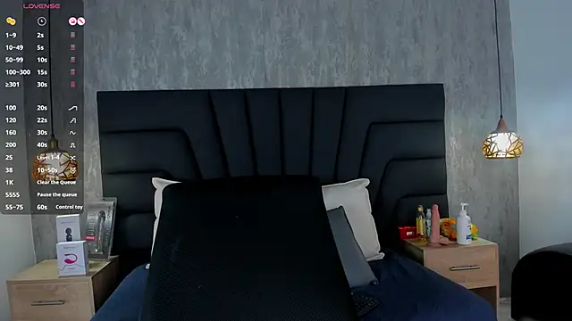 Sabrina Lennox online show from March 22, 2025, 1:43 am