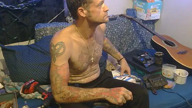 TheOneYouLove69 online show from November 19, 2025, 8:36 am