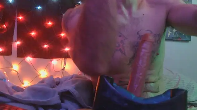 TheOneYouLove69 online show from October 18, 2025, 11:45 am