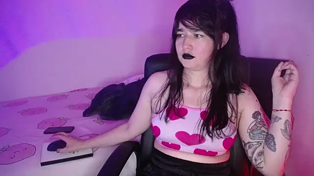 NewAgatha Bolton online show from April 18, 2026, 8:20 pm