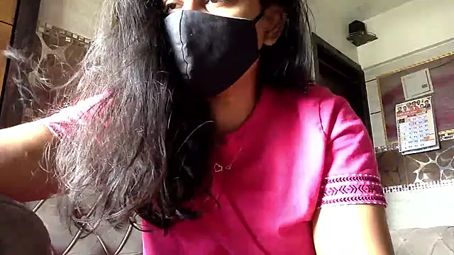 HaaniKaur online show from April 18, 2026, 5:10 am